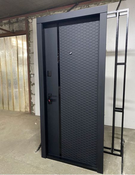 Usa de intrare Milano Black