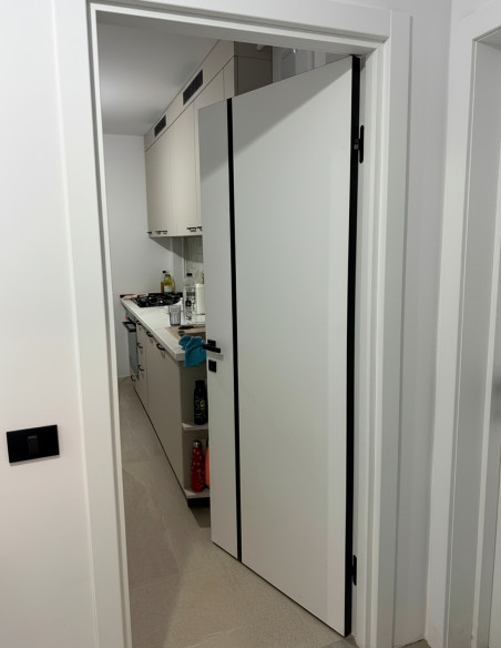 Berlin PP alb mat (cant negru)